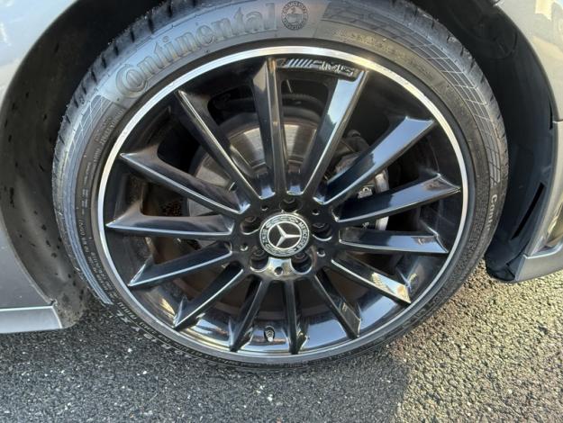 MERCEDES-BENZ Classe A 180 d AMG Line  