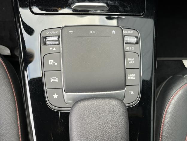 MERCEDES-BENZ Classe A 200 AMG Line  