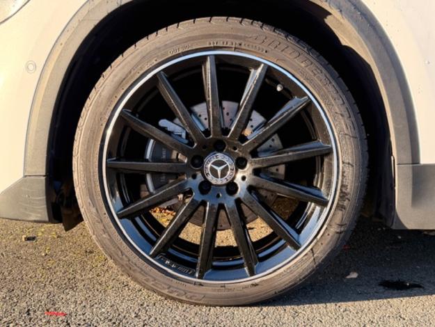 MERCEDES-BENZ GLA 200 d AMG Line  GLA 200 d AMG Line