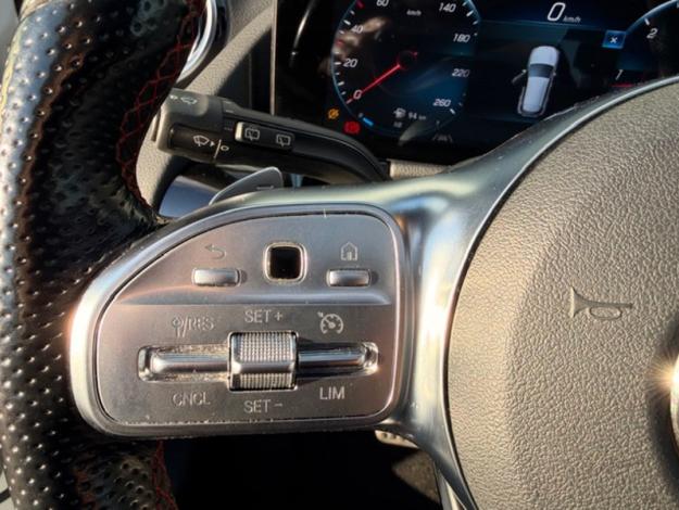 MERCEDES-BENZ GLA 200 d AMG Line  GLA 200 d AMG Line