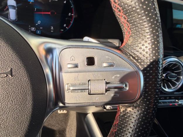 MERCEDES-BENZ GLA 200 d AMG Line  GLA 200 d AMG Line