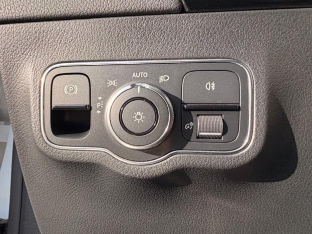 MERCEDES-BENZ GLA 200 d AMG Line  GLA 200 d AMG Line