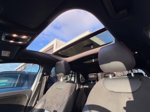 MERCEDES-BENZ GLA 200 d AMG Line  GLA 200 d AMG Line