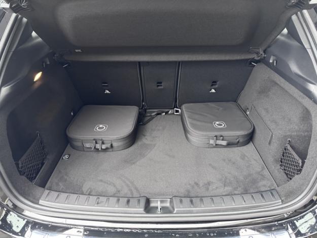 MERCEDES-BENZ GLA 250 e Hybrid EQ Business Line  GLA 250 e Hybrid EQ Business Line