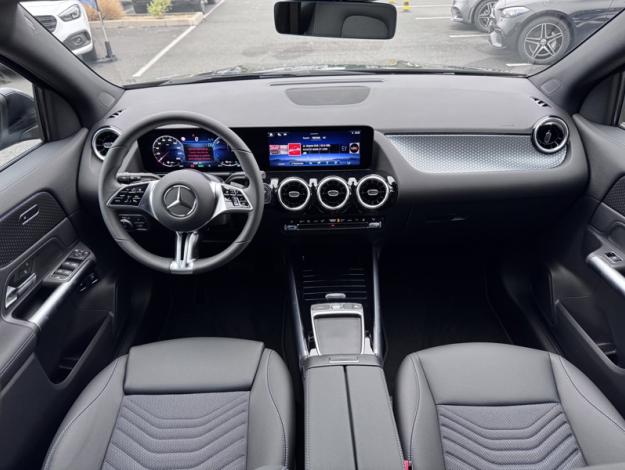MERCEDES-BENZ GLA 250 e Hybrid EQ Business Line  GLA 250 e Hybrid EQ Business Line