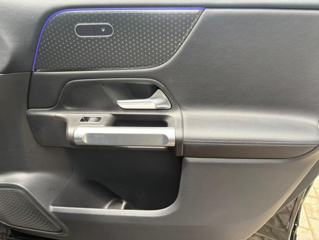 MERCEDES-BENZ GLB-Klasse GLB 180 d Luxury Line