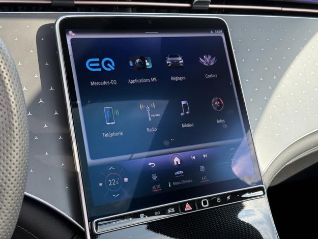 MERCEDES-BENZ EQE SUV 350+ AMG Line Toit Pano Burmester  