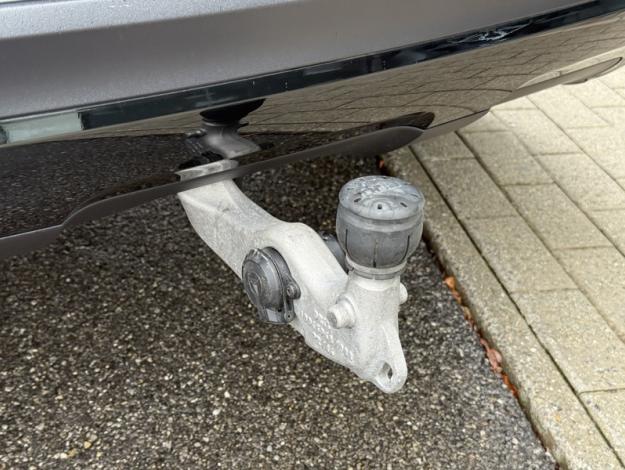 MERCEDES-BENZ GLE 300 d 4MATIC AMG Airmatic Attelage Burmester  