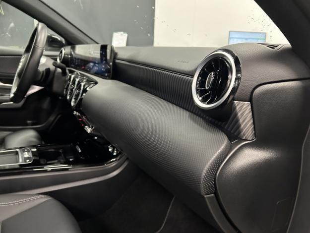 MERCEDES-BENZ A 180 Luxury Line  