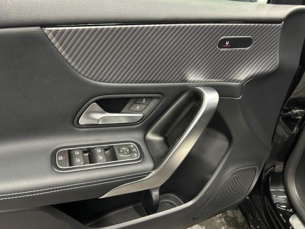 MERCEDES-BENZ A 180 Luxury Line  