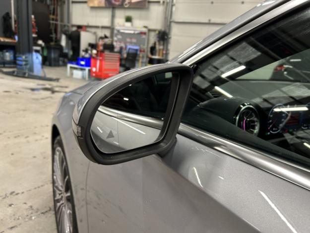 MERCEDES-BENZ A 250 e AMG Line Toit Pano 19p  