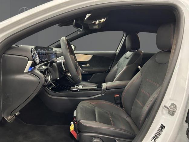 MERCEDES-BENZ A 250 e Berline AMG Pack Night  