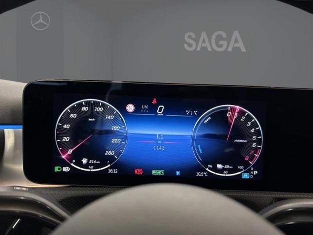 MERCEDES-BENZ A 250 e Berline AMG Pack Night  