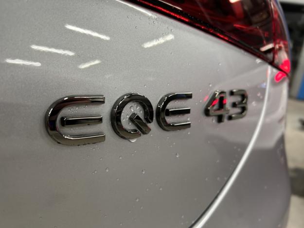 MERCEDES-BENZ EQE 43 AMG 4MATIC HyperScreen Pano  