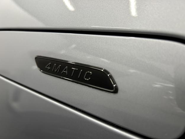 MERCEDES-BENZ EQE 43 AMG 4MATIC HyperScreen Pano  