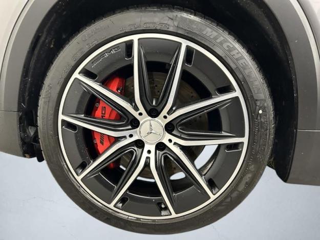 MERCEDES-BENZ GLB 35 AMG 4Matic Pano Attelage Facelift  