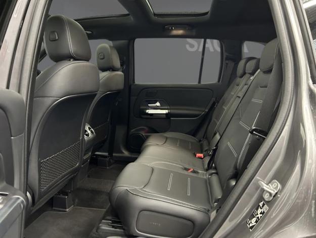 MERCEDES-BENZ GLB 35 AMG 4Matic Pano Attelage Facelift  