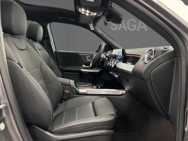 MERCEDES-BENZ GLB 35 AMG 4Matic Pano Attelage Facelift  