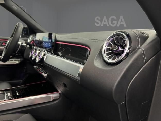 MERCEDES-BENZ GLB 35 AMG 4Matic Pano Attelage Facelift  