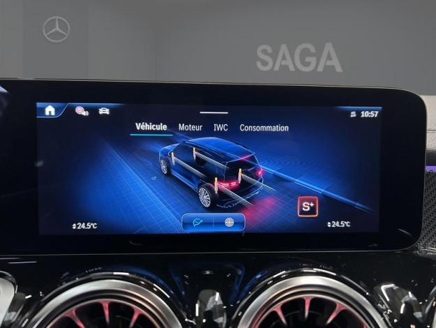 MERCEDES-BENZ GLB 35 AMG 4Matic Pano Attelage Facelift  