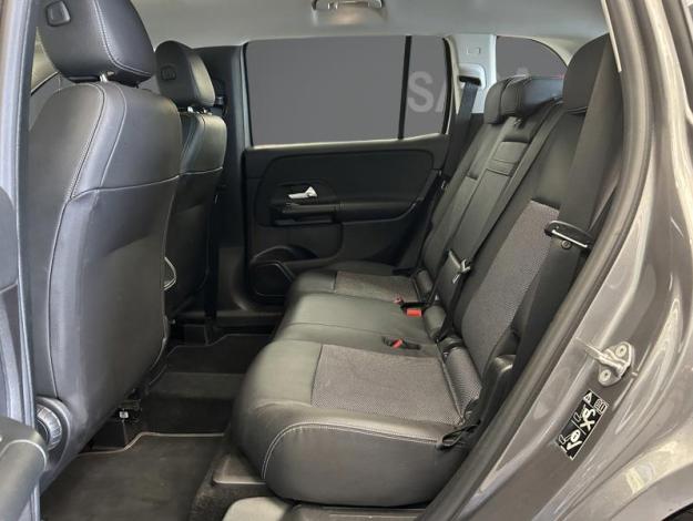 MERCEDES-BENZ GLB GLB 180 d Business Solution