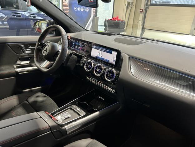 MERCEDES-BENZ GLA 180   Star Edition