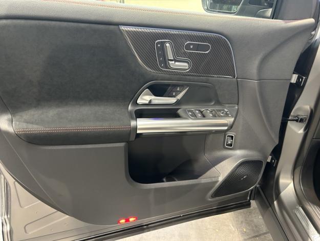 MERCEDES-BENZ GLA 180   Star Edition