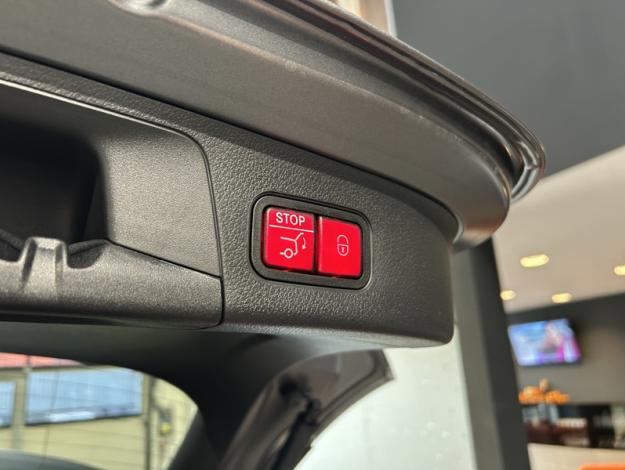 MERCEDES-BENZ GLA 180   Star Edition