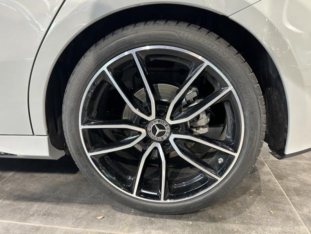 MERCEDES-BENZ A 180 d  AMG Line