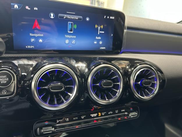 MERCEDES-BENZ A 180 d  AMG Line