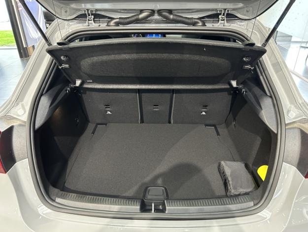 MERCEDES-BENZ A 180 d  AMG Line