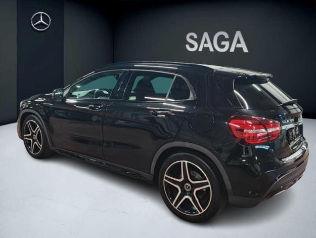 MERCEDES-BENZ GLA 180 AMG Pack Night  