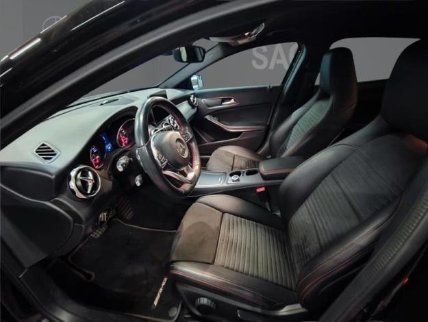 MERCEDES-BENZ GLA 180 AMG Pack Night  