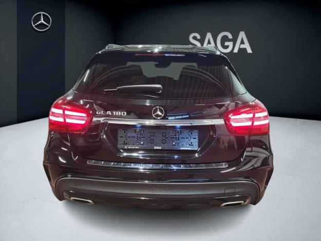MERCEDES-BENZ GLA 180 AMG Pack Night  