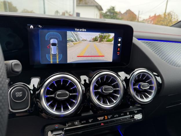 MERCEDES-BENZ EQA EQA 300 4MATIC