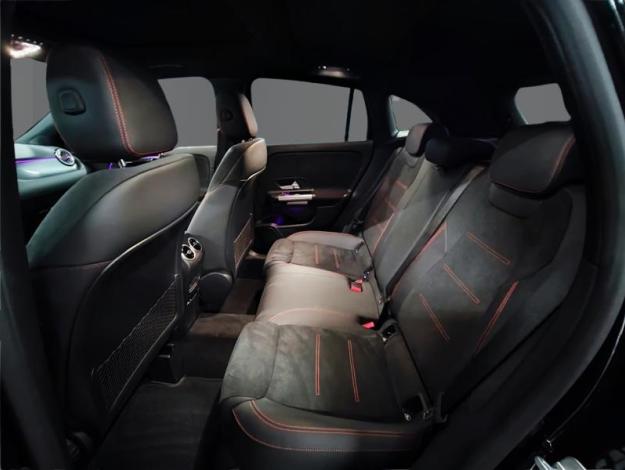 MERCEDES-BENZ GLA-Klasse GLA 180 Off-Roader