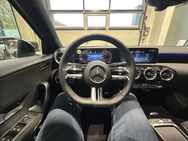 MERCEDES-BENZ A 180   Star Edition