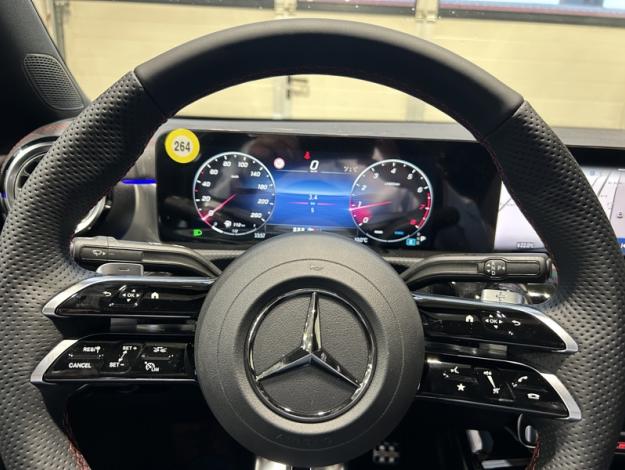 MERCEDES-BENZ CLA 180 Coupé  Star Edition