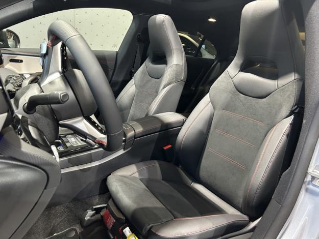 MERCEDES-BENZ CLA 180 Coupé  Star Edition
