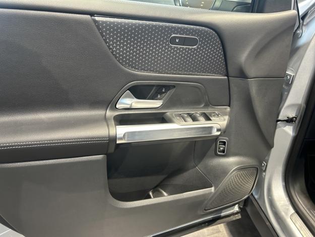 MERCEDES-BENZ GLB 180 GLB 180 Cyber Edition  Cyber Edition