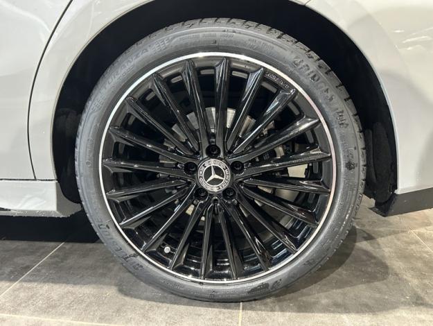 MERCEDES-BENZ CLA 180 CLA 180 Shooting Brake Star Edition  Shooting Brake Star Edition