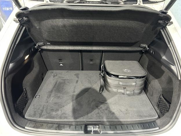 MERCEDES-BENZ EQA 250 +  Business Star Edition