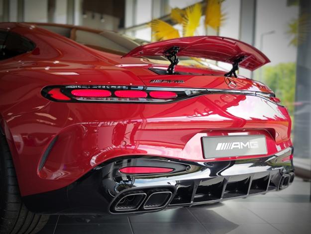 MERCEDES-BENZ AMG GT 63 S E PERFORMANCE  
