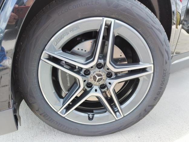 MERCEDES-BENZ GLA 180 d AMG Line - SAGA Huy (+32 85 23 69 00) 