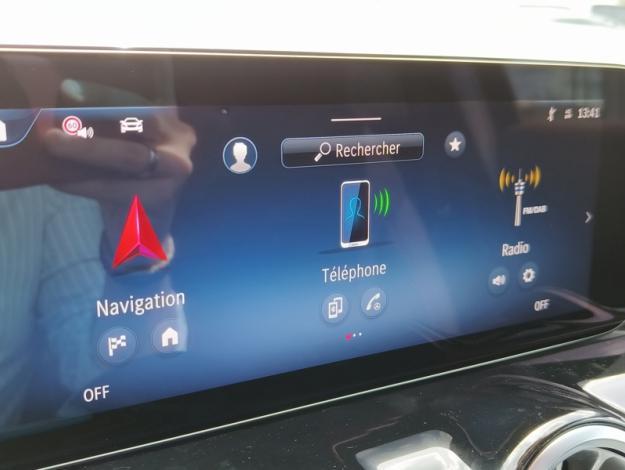 MERCEDES-BENZ GLA 180 d AMG Line - SAGA Huy (+32 85 23 69 00) 