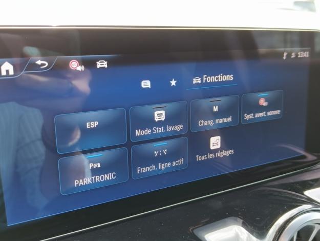 MERCEDES-BENZ GLA 180 d AMG Line - SAGA Huy (+32 85 23 69 00) 