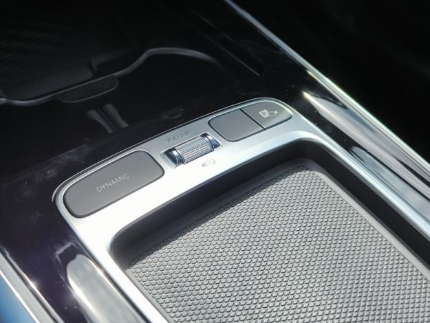 MERCEDES-BENZ GLA 180 d AMG Line - SAGA Huy (+32 85 23 69 00) 