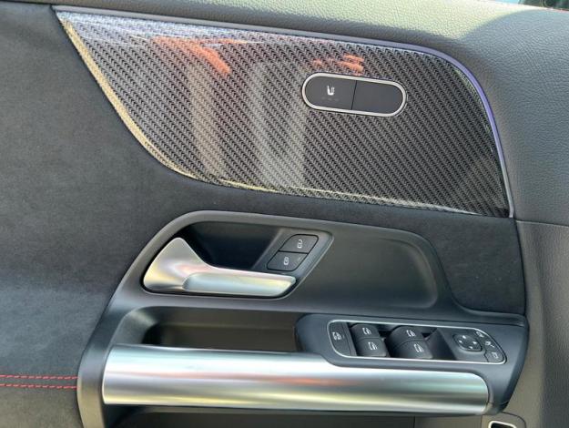 MERCEDES-BENZ GLA 180 Star Edition - SAGA Huy (+32 85 23 69 00) 