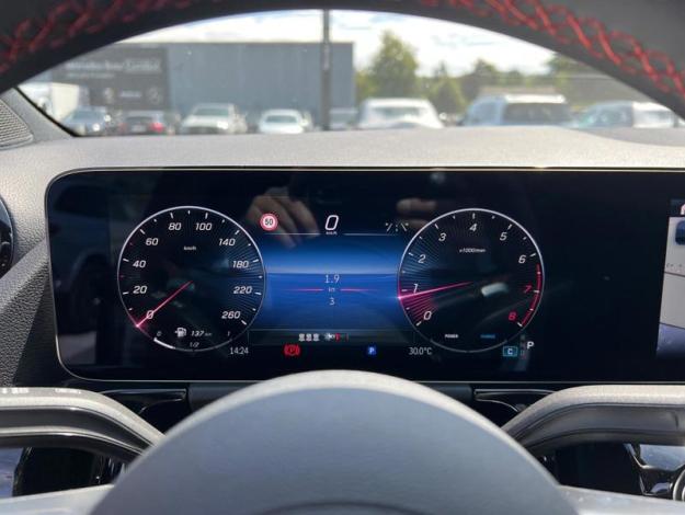 MERCEDES-BENZ GLA 180 Star Edition - SAGA Huy (+32 85 23 69 00) 