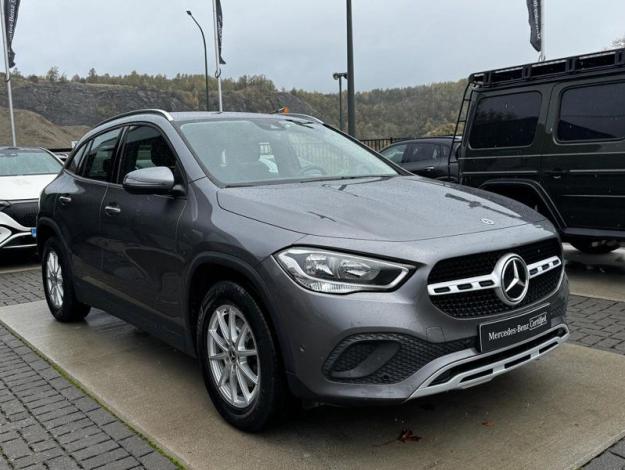 MERCEDES-BENZ GLA 180 d Business Solution   